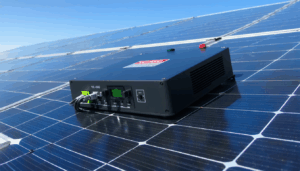 La transition vers les énergies renouvelables est aujourd’hui au cœur des préoccupations énergétiques mondiales. Parmi les solutions privilégiées, l’installation de systèmes photovoltaïques à base de micro-onduleurs se distingue par sa modularité et son efficacité. Le modèle YC-600 figure parmi les […]