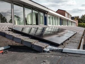 Dans un monde en quête de solutions énergétiques durables, une méga-ferme solaire se démarque par son envergure impressionnante. Ce projet titanesque aligne 60 millions de panneaux solaires sur une surface équivalente à celle d’El Salvador, promouvant ainsi l’utilisation des énergies […]