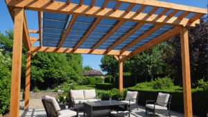 Face à l’impératif écologique, de plus en plus de propriétaires se tournent vers l’énergie solaire. Installer des panneaux solaires sur sa pergola apparaît comme une option séduisante, mais est-ce vraiment une solution efficace et rentable? Cet article offre une analyse […]