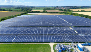 Une vaste ferme solaire exploitant des déchets près de Lorient